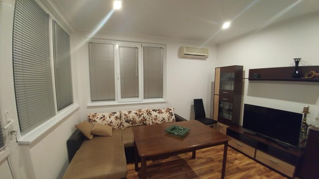 Single Apartment Elit 切尔诺莫雷茨 外观 照片